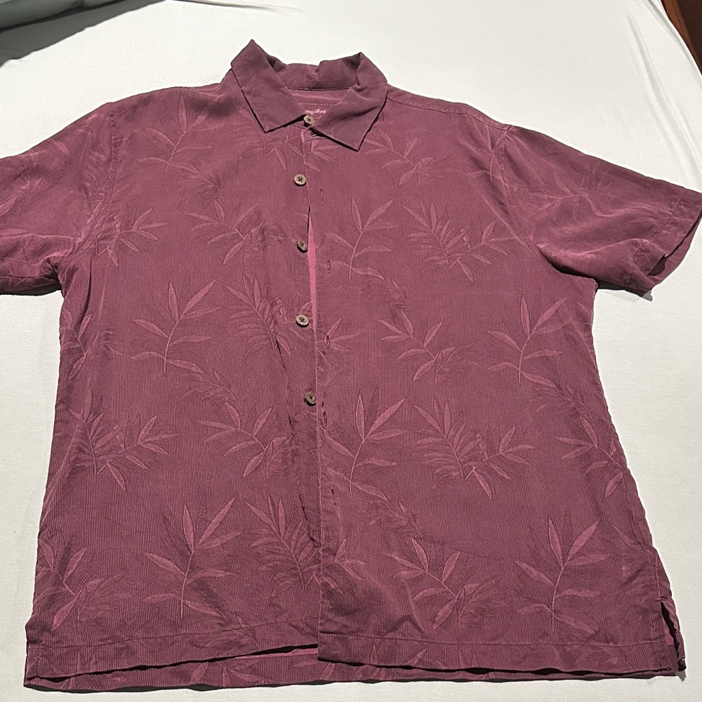 Men's Burgundy Short Sleeve Shirt